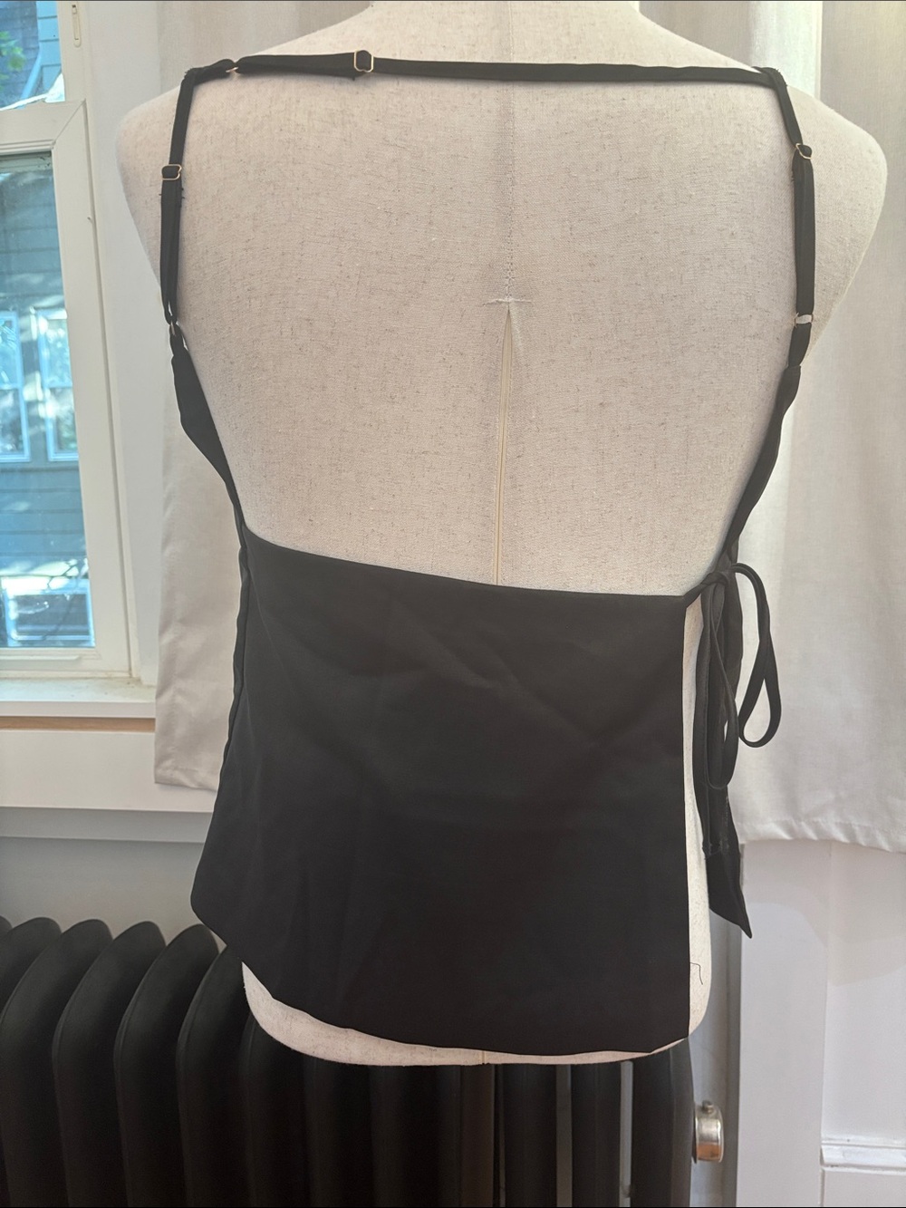 Black Women’s Tie-Back Halter Top